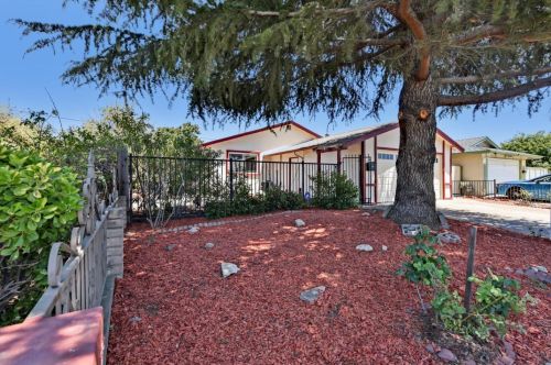 1588 Pinewood Way, Milpitas, CA 95035-6743