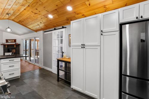 1034 Toms Knob Approach, Lost City WV 26810-8428 exterior