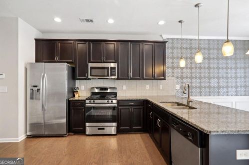 7021 Kingswood Run Dr, Atlanta GA  30340-1865 exterior