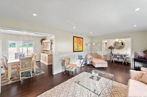 3 Brookhill Ln, Norwalk CT  06851-1617 exterior
