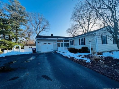 17 Hartshorn St, Killingly CT  06239-4118 exterior