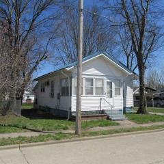 1106 7th St, Bond, IL 62439-2805