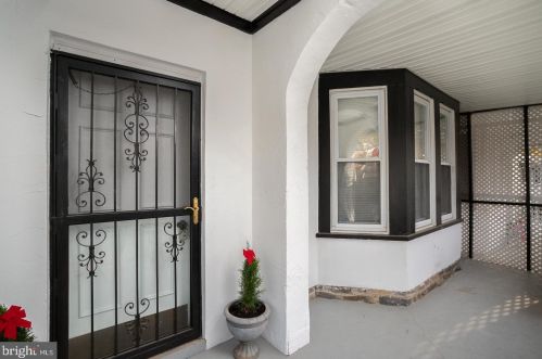 306 Beechwood Ave, Trenton NJ  08618-2522 exterior