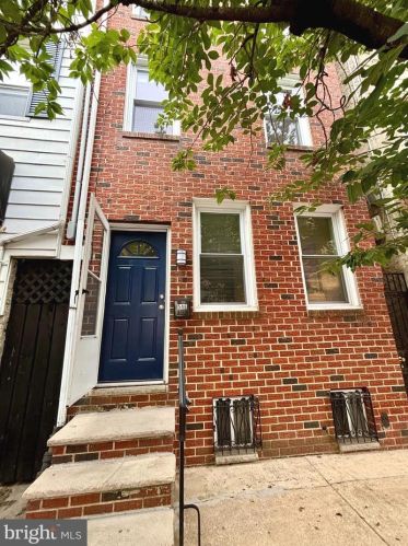 546 Manton St, Philadelphia PA 19147-5118 exterior