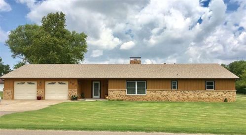 502 Hanks Trl, Woodward, OK 73801-7415