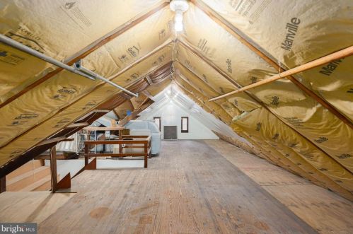 450 Elm Ave, Tavistock NJ  08033-2645 exterior