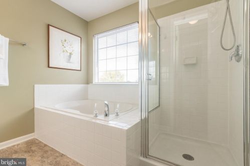 228 Lord Fairfax St, Charles Town WV  25414-2607 exterior