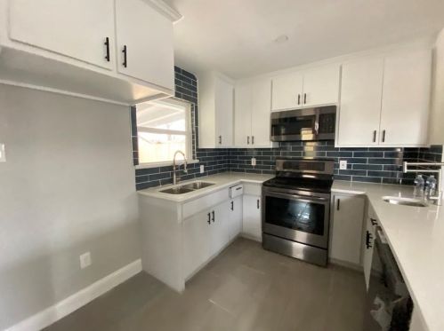 1605 Dent St, Garland TX 75042-5808 exterior