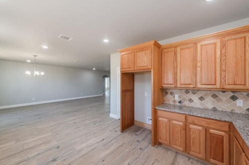 5565 Justine Pl, Fort Worth TX  76126-6353 exterior