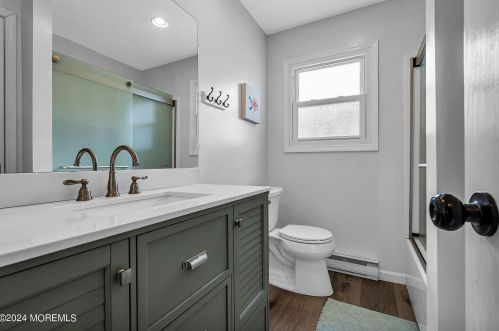 125 Throssell Rd, Lavallette NJ 08735-3230 exterior