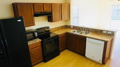 810 Crabapple Way, Richmond TX  77471-5883 exterior