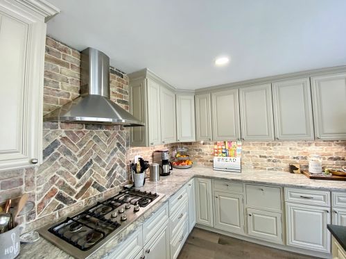 265 Shawnee Dr, Carol Stream IL  60188-1962 exterior