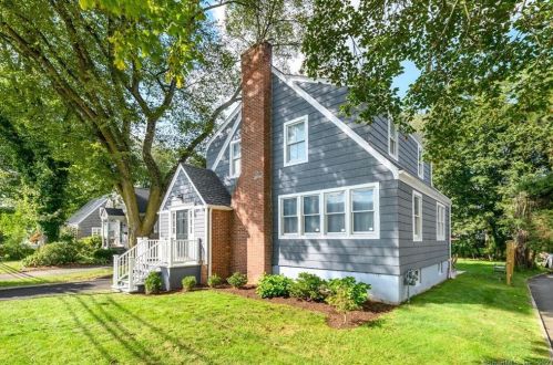11 Carlin St, Norwalk, CT 06851-3004