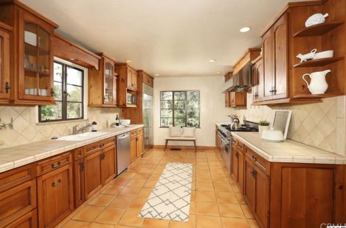 3113 Sparr Blvd, Glendale CA  91208-1829 exterior
