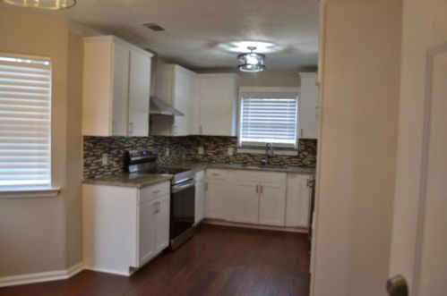 1790 Riverchase Cir, Conyers GA  30013-6501 exterior