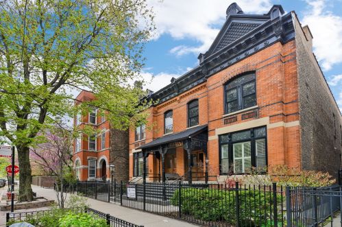 2238 Geneva Ter, Chicago, IL 60614-3716