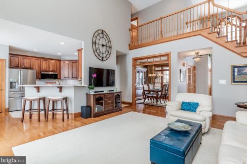 5 Linden Dr, Carlisle PA 17015-6906 exterior