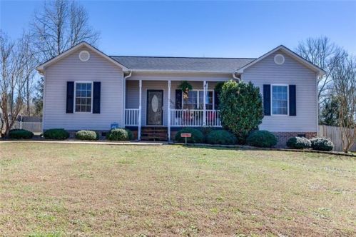 105 Timber Dr, Pickens, SC 29671-9011