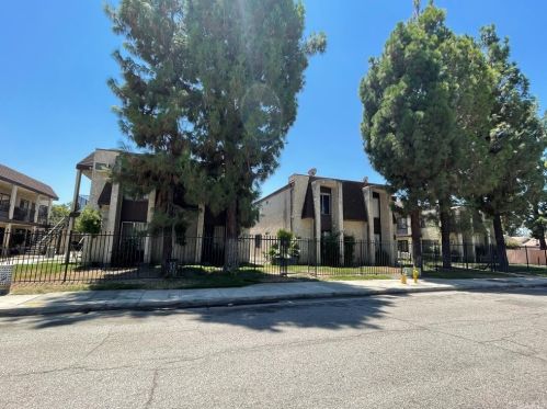 157 Court St, San Bernardino, CA 92410-4883