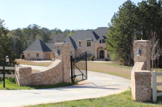 316 Rivoli Farms Dr, Macon, GA 31210-5384