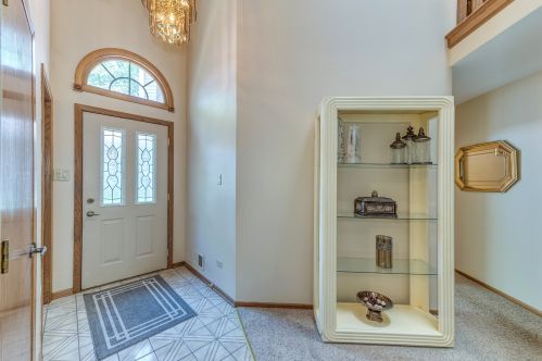 24 Maple Ln, Palos Heights, IL 60463-1792