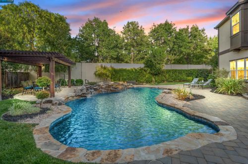 223 Knightsbridge Ct, San Ramon, CA 94582-5925