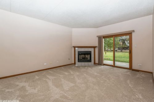 18321 Pine Lake Ct, Tinley Park, IL 60477-4877