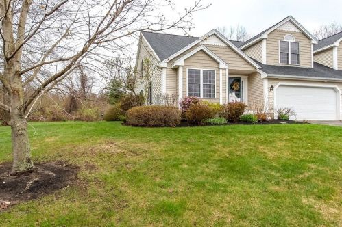 34 Dovetail Ln, Dover, NH 03820-9400