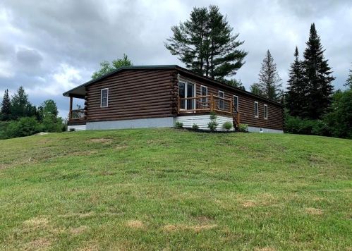 8 Hazen Rd, Carroll, NH 03598-3412