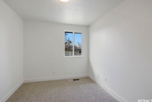 10007 Marble St, Sandy UT 84094-4027 exterior