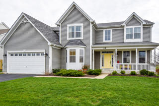 118 Preakness Dr, Oswego, IL 60543-4082