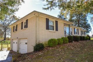 135 Point Rd, Portland, TN 37148-5361