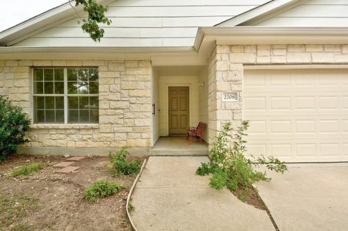 2208 Coats Cir, Austin TX  78748-3406 exterior