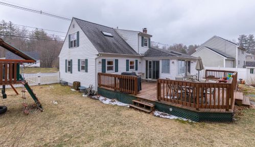 9 Country Side Dr, Nashua NH  03062-1161 exterior