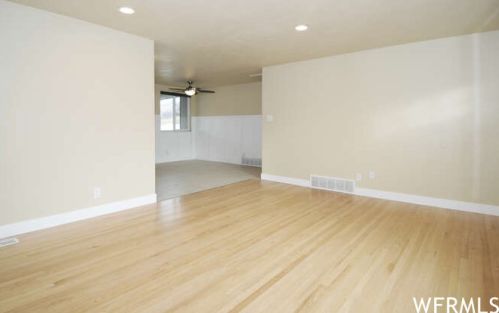 1137 Sego Lily Dr, Sandy UT 84094-4648 exterior