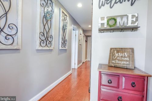 13439 Princedale Dr, Woodbridge, VA 22193-3911