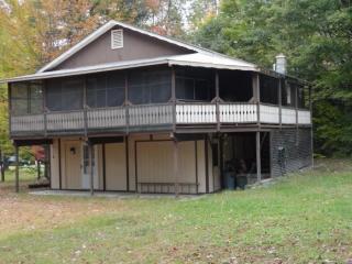2 Crestwood Dr, Shelburne, NH 03581-4830