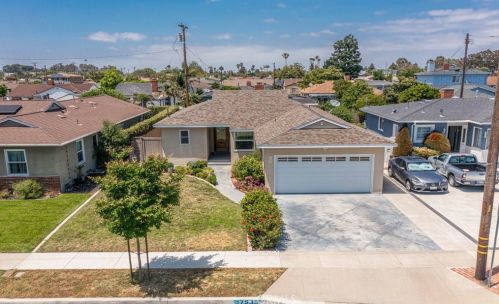 1751 245th St, Torrance, CA 90501-6715