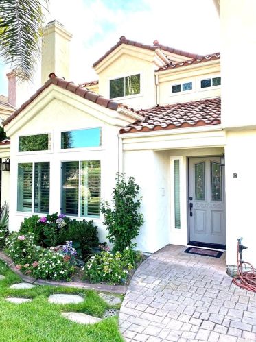 4131 Parkside Pl, Carlsbad, CA 92008-3672