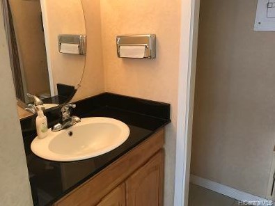 444 Kanekapolei St, Honolulu HI  96815-3038 exterior