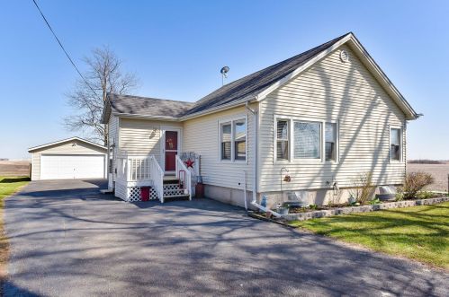 350 Maple St, Mcgirr, IL 60556-9835