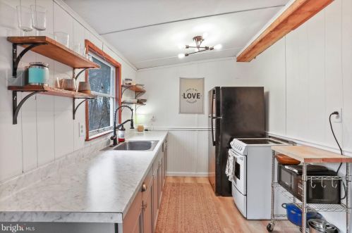 1195 Warden Lake A B Dr, Wardensville WV  26851-8192 exterior