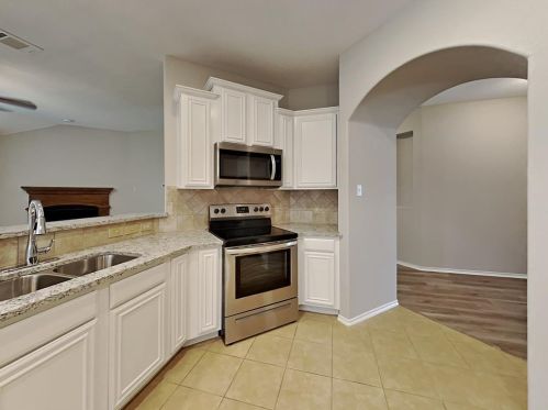 1812 Fairbanks Dr, Princeton TX  75407-2691 exterior