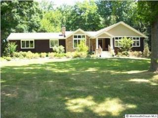 92 Leedsville Dr, Lincroft, NJ 07738-1210