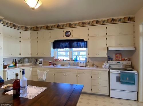 403 6th St, Fosston, MN 56542-1135