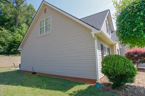 122 Laurel Oaks Ln, Jefferson GA  30549-5554 exterior