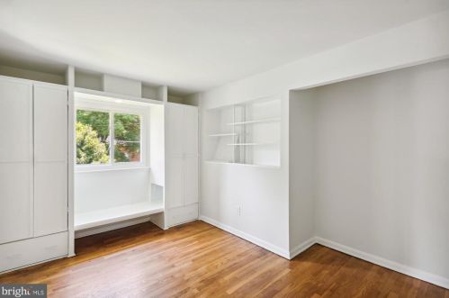 103 Claybrook Dr, Silver Spring MD 20902-3114 exterior