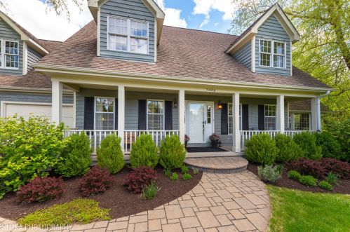7406 Hillside Rd, Bull Valley, IL 60012-2929