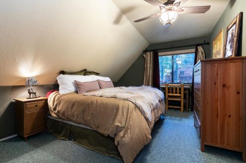 14050 Copenhagen Dr, Truckee CA  96161-6627 exterior
