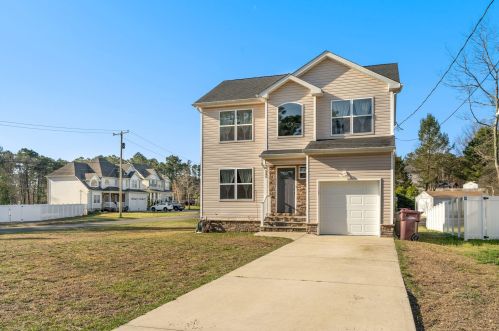 545 Hopedale Dr, Berkeley Township, NJ 08721-2721